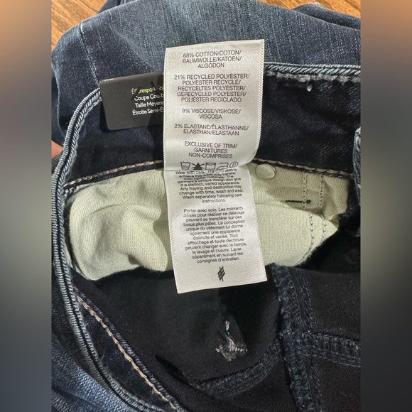 NWT Silver Jeans, Suki Curvy Fit Mid Rise Slim Boot 27x35 Indigo - Picture 9 of 12